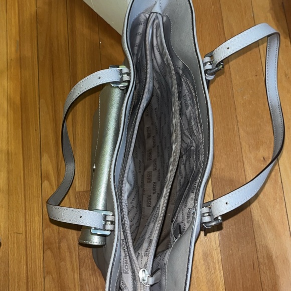 Michael Kors Large Purse - Picture 6 of 6